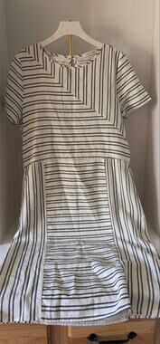Women's Lake Flower Gray & White Pinstriped SS Linen Dress Size Small